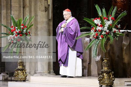 Paris archbishop Andre Vingt-Trois saying mass at Notre Dame Cathedral, Paris, France, Europe