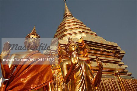 Statues et chedi Doi Suthep temple, Chiang Mai (Thaïlande), l'Asie du sud-est, Asie