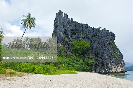 Les roches de Linderalique de Hienghene à la côte est de la Grande Terre, Nouvelle Calédonie, Mélanésie, Pacifique Sud, Pacifique