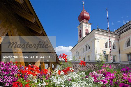 Grande église, Ortisei, Gardena vallée, Province de Bolzano, Trentin-Haut-Adige/Südtirol, les Dolomites italiennes, Italie, Europe