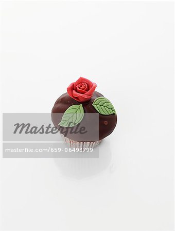 Cupcake with marzipan rose