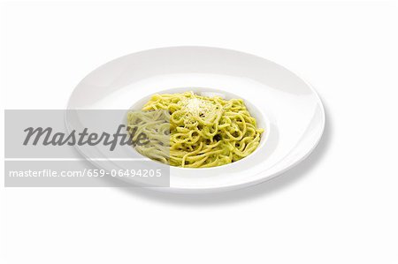 Spaghetti with pesto