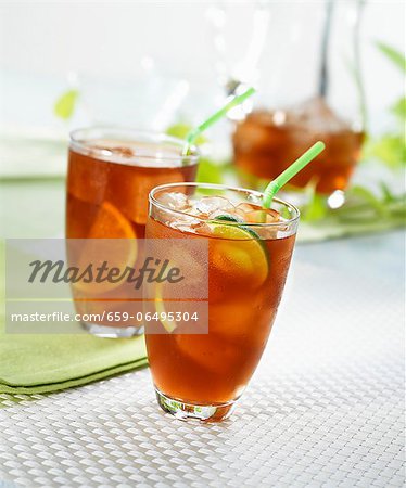 Iced tea with lemons and limes Iced tea with lemons and limes