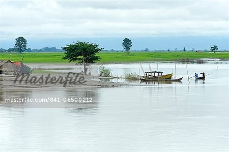 Along the Irrawaddy River, Sagaing Division, Republic of the Union of Myanmar (Burma), Asia