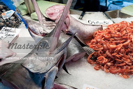 Fish market at Ponte di Rialto, Venice, Veneto, Italy, Europe