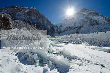 Asia, Nepal, Himalayas, Sagarmatha National Park, Solu Khumbu Everest Region, ice pinnacles near Everest Base Camp