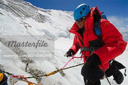 Asia, Nepal, Himalayas, Sagarmatha National Park, Solu Khumbu Everest Region, climber on the Lhotse Face