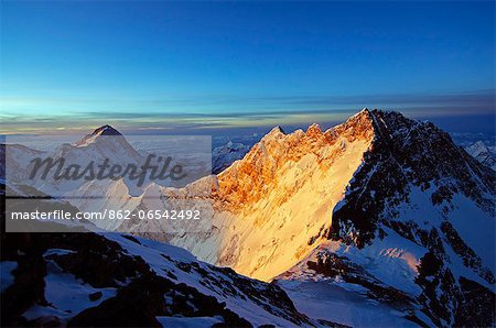 Asia, Nepal, Himalayas, Sagarmatha National Park, Solu Khumbu Everest Region, sunrise on Lhotse, 8516m, and Makalu, 8462m, 4th and 5th highest mountains in the world