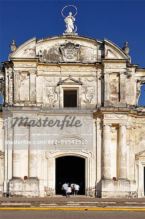 Basilica Catedral de la Asuncion, Leon, Nicaragua, Central America Basilica Catedral de la Asuncion, Leon, Nicaragua, Central America