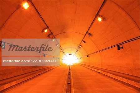 Road tunnel