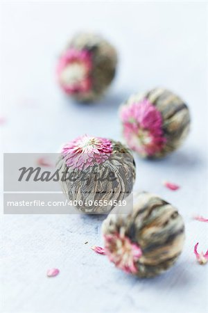 White Tea Balls with Lychee Flower