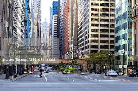 Downtown street scene, North Clark Street, The Loop, Chicago, Illinois, United States of America, North America