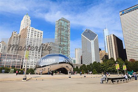 Millennium Park, The Cloud Gate steel sculpture by Anish Kapoor, Chicago, Illinois, United States of America, North America