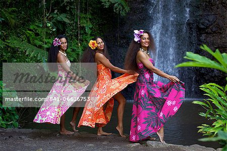 Some vahines from the Tahiti Ora troupe, French Polynesia, Pacific Islands, Pacific