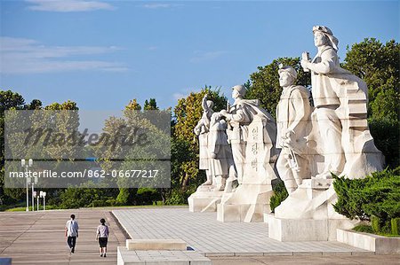 Democratic Peoples Republic of Korea, North Korea, Pyongyang. Sculptures of happy, patriotic workers.