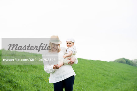 Portrait of Mother and Daughter Outdoors, Mannheim, Baden-Wurttemberg, Germany