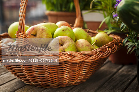 Fresh Apples In Basket, Munich, Bavaria, Germany, Europe