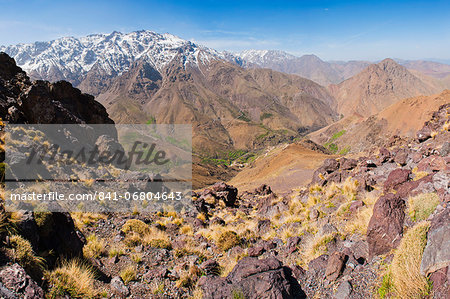 High Atlas mountain scenery on the walk between Oukaimeden ski resort and Tacheddirt, High Atlas Mountains, Morocco, North Africa, Africa
