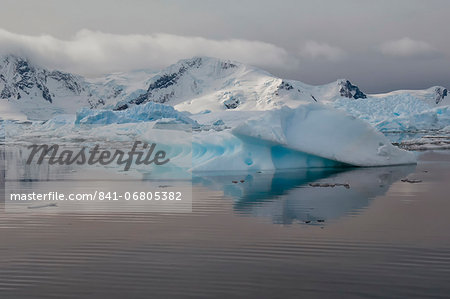 Bahia Paraiso (Paradise Bay), Antarctic Peninsula, Antarctica, Polar Regions