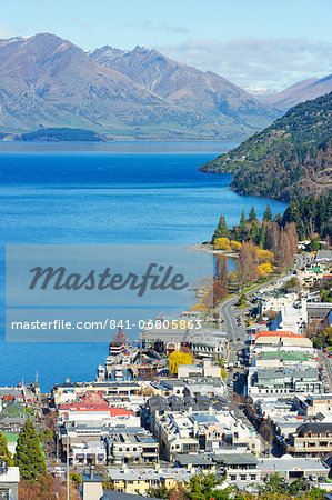 Queenstown and Lake Wakatipu, Queenstown, Otago, South Island, New Zealand, Pacific