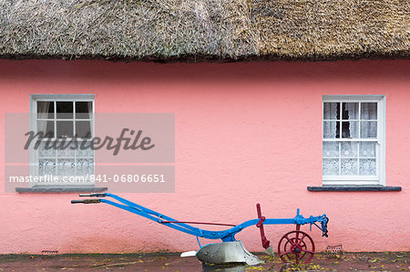 Golden Vale Farmhouse in Bunratty Castle and Folk Park, County Clare, Munster, Republic of Ireland, Europe