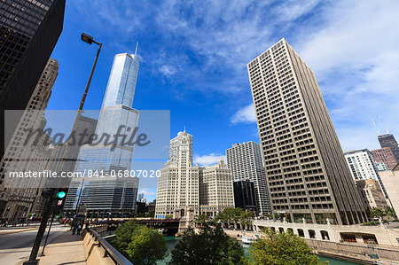 Chicago River looking towards Trump Tower and the Wrigley Building, Chicago, Illinois, United States of America, North America