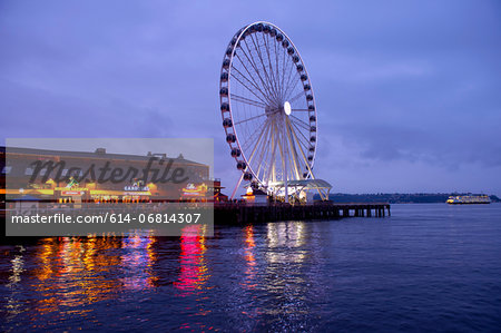Ferris wheel on dock, Seattle, USA