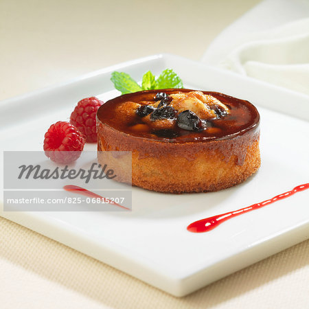 Raspberry and raisin individual cake Raspberry and raisin individual cake