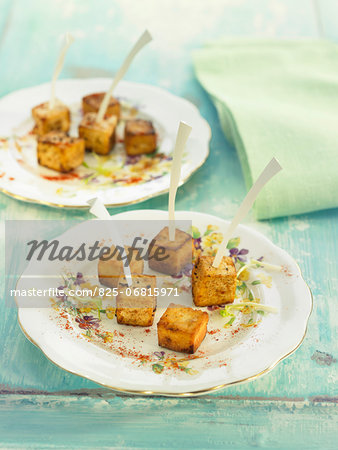 Tofu with aniseed and chili pepper bite-size appetizers