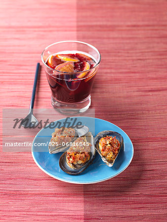 Sangria and stuffed mussels