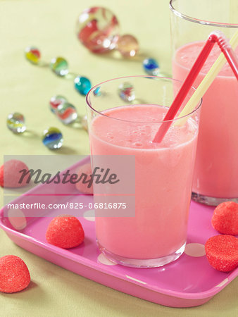 Chilled strawberry Tagada milk