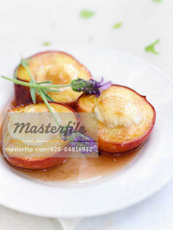 Provençal-style roasted peaches