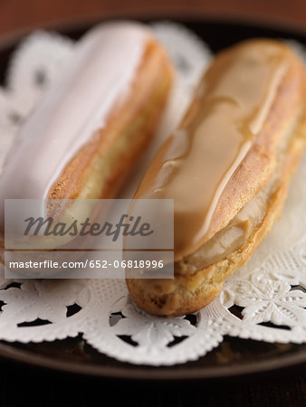 Vanilla and coffee Eclairs Vanilla and coffee Eclairs