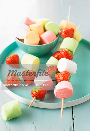 Marshmallow and strawberry brochettes Marshmallow and strawberry brochettes