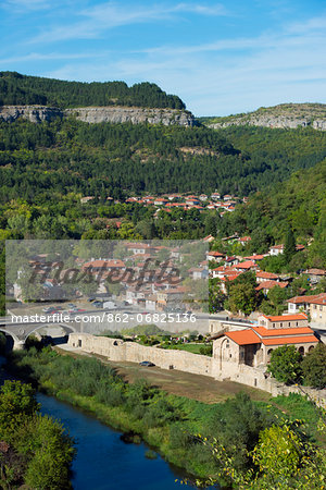 Europe, Bulgaria, Veliko Tarnovo, Asenova district and Yatra River