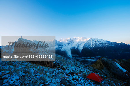 Europe, France, Haute Savoie, Rhone Alps, Chamonix Valley, Mont Blanc (4810m) (MR)