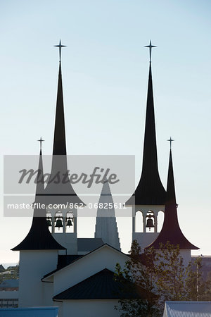 Iceland, Reykjavik, Hateigskirkja church and Hallgrimskirkja behind