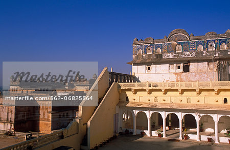 Asia, India, Madhya Pradesh, Orchha.  Hotel Sheesh Mahal with Raj Mahal and Assembly Hall to the left.