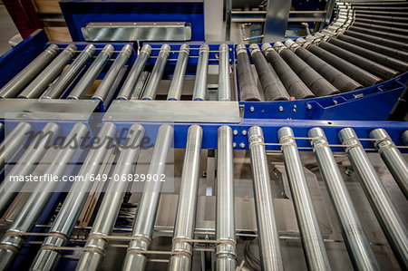 Empty conveyer belt in distribution warehouse