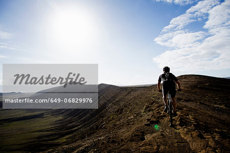 Man mountain biking, Caldera del Cuchillo, Lanzarote