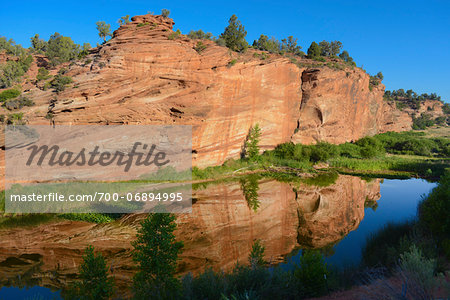 River and Red Rock Cliff near Escalante, Utah, USA