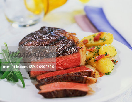 Steak with potatoes