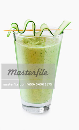 Rocket and cucumber smoothie (no background)