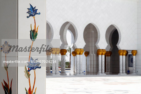 Atrium of the Sheikh Zayed Mosque, Abu Dhabi, United Arab Emirates