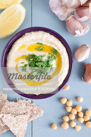 Hummus in a small bowl (view from above)