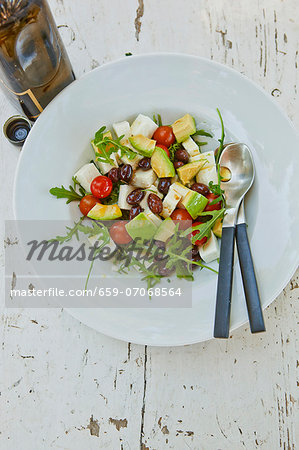 Avocado salad with tomatoes and feta