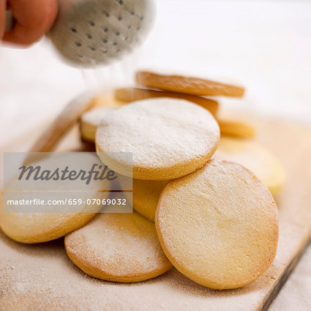 Shortbread with icing sugar