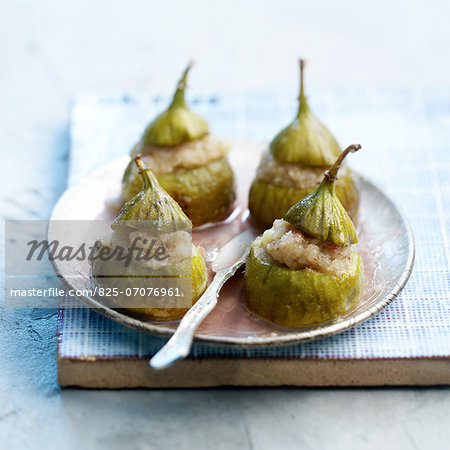 Figs with cream stuffing cooked in a Tajine
