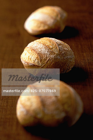 Small round bread loaves