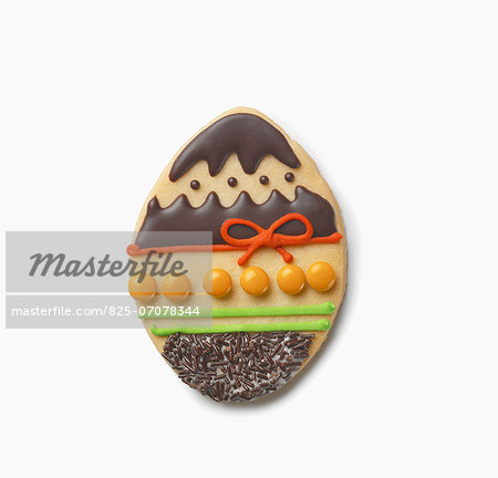 Egg-shaped Easter cookie
